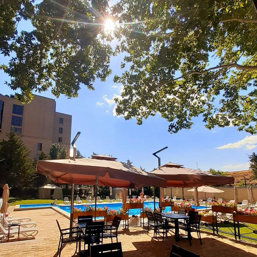 President Hotel by Hrazdan Hotel CJSC Jerevan Exteriér fotografie