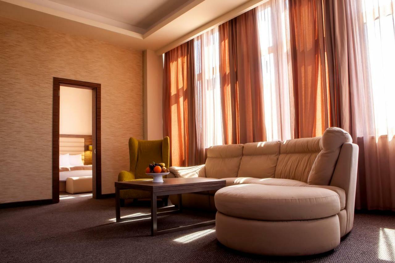 President Hotel by Hrazdan Hotel CJSC Jerevan Exteriér fotografie